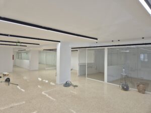 Renovación integral de espacio comercial